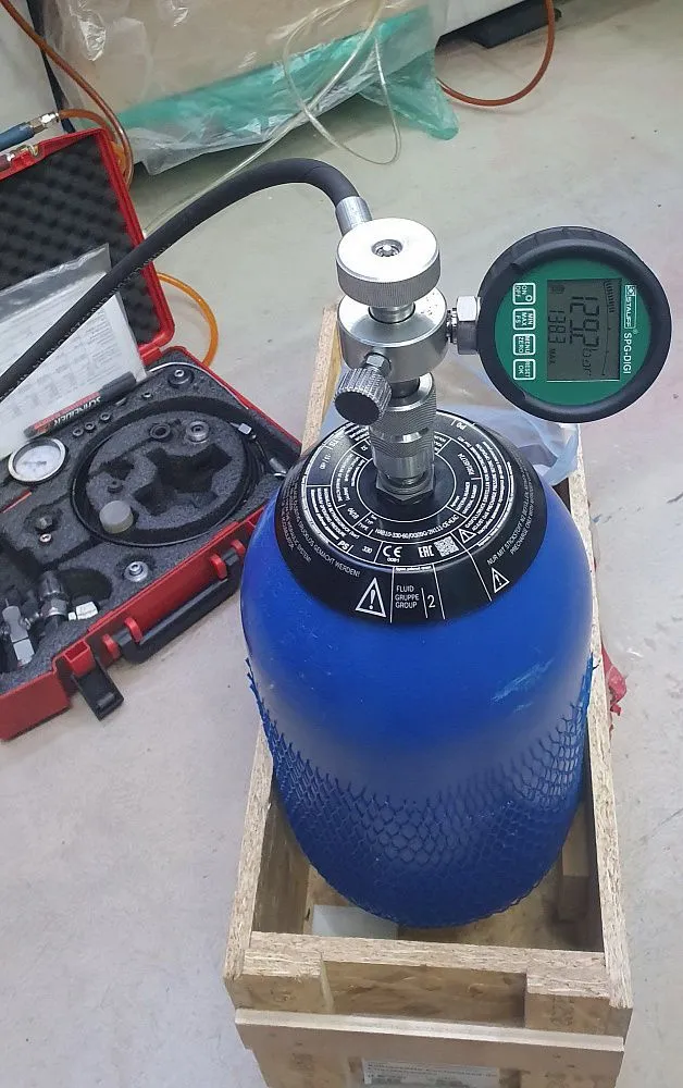 Заправка азотом ПГА Bosch-Rexroth 10l
