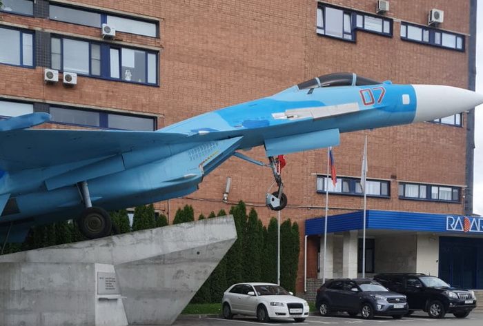 Заправка азотом цилиндров гильотины QC12K-12X2500mm
